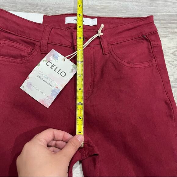 NWT Cello Red Skinny Jeans Shark Bite Frayed Hem - Picture 9 of 10